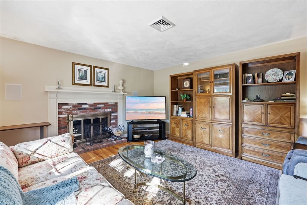 46 4 Seasons Dr Yarmouth — Photo 11 of 41
