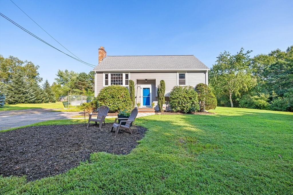 Property at 129 Forest St, Franklin, MA 02038