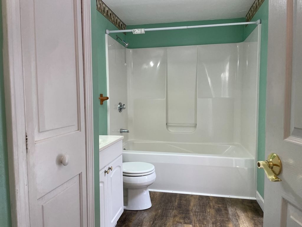 31 Stockholm St Bellingham — Photo 16 of 26