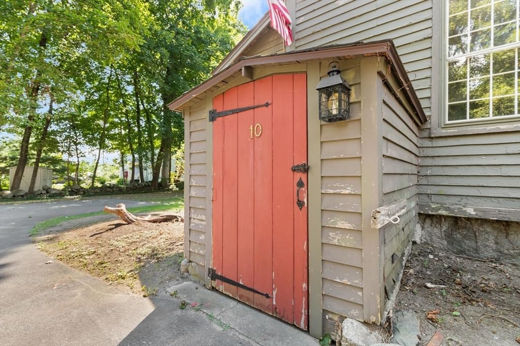 10 Poquanticut Ave Easton — Photo 17 of 42