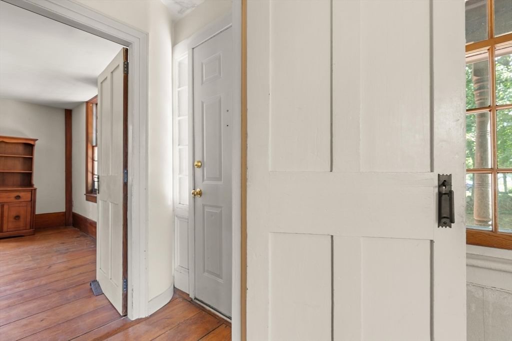 10 Poquanticut Ave Easton — Photo 18 of 42