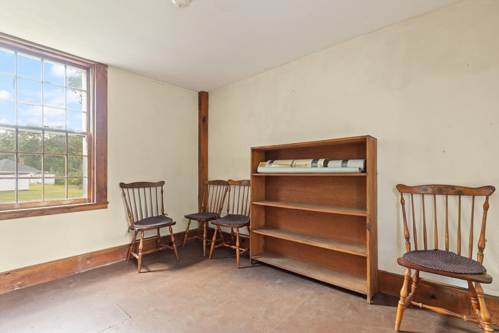 10 Poquanticut Ave Easton — Photo 29 of 42