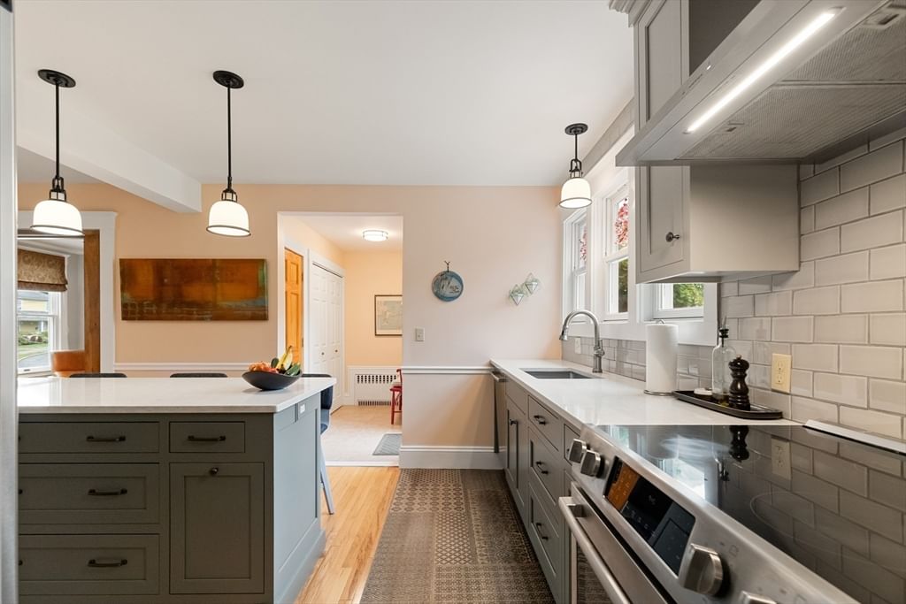 115 Aspen Rd Swampscott — Photo 14 of 36