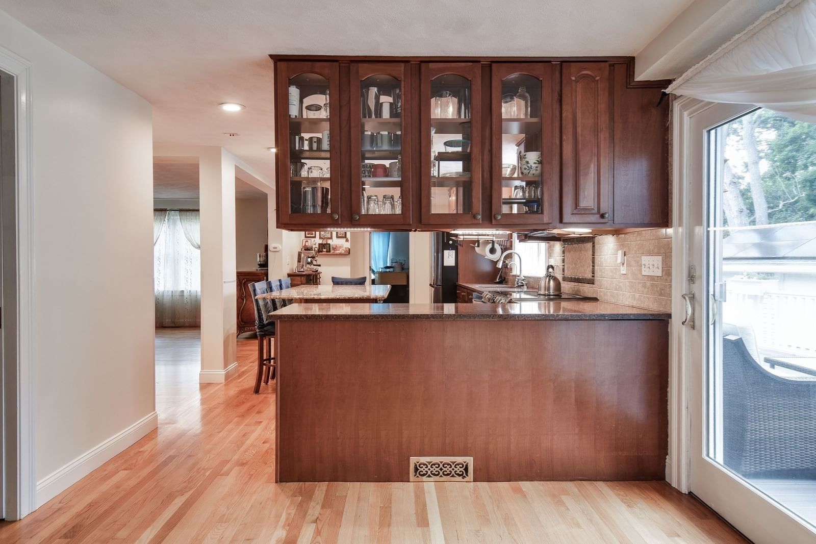 202 Boston Post Rd Wayland — Photo 12 of 38