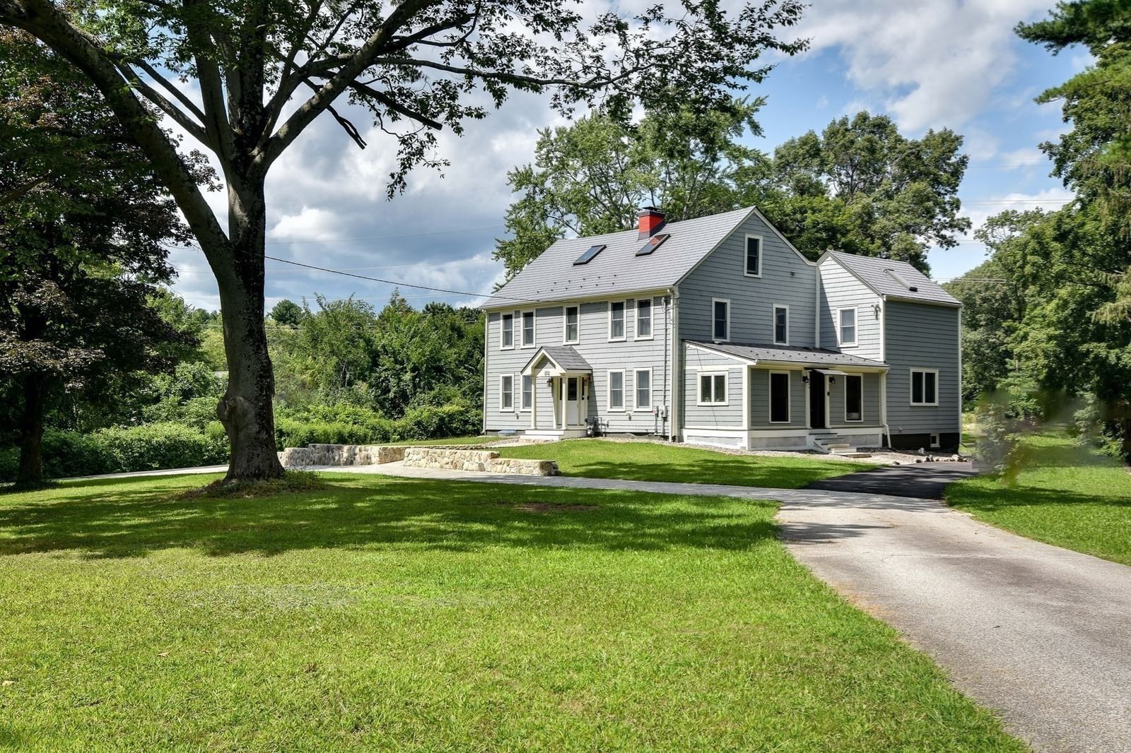 202 Boston Post Rd Wayland — Photo 2 of 38