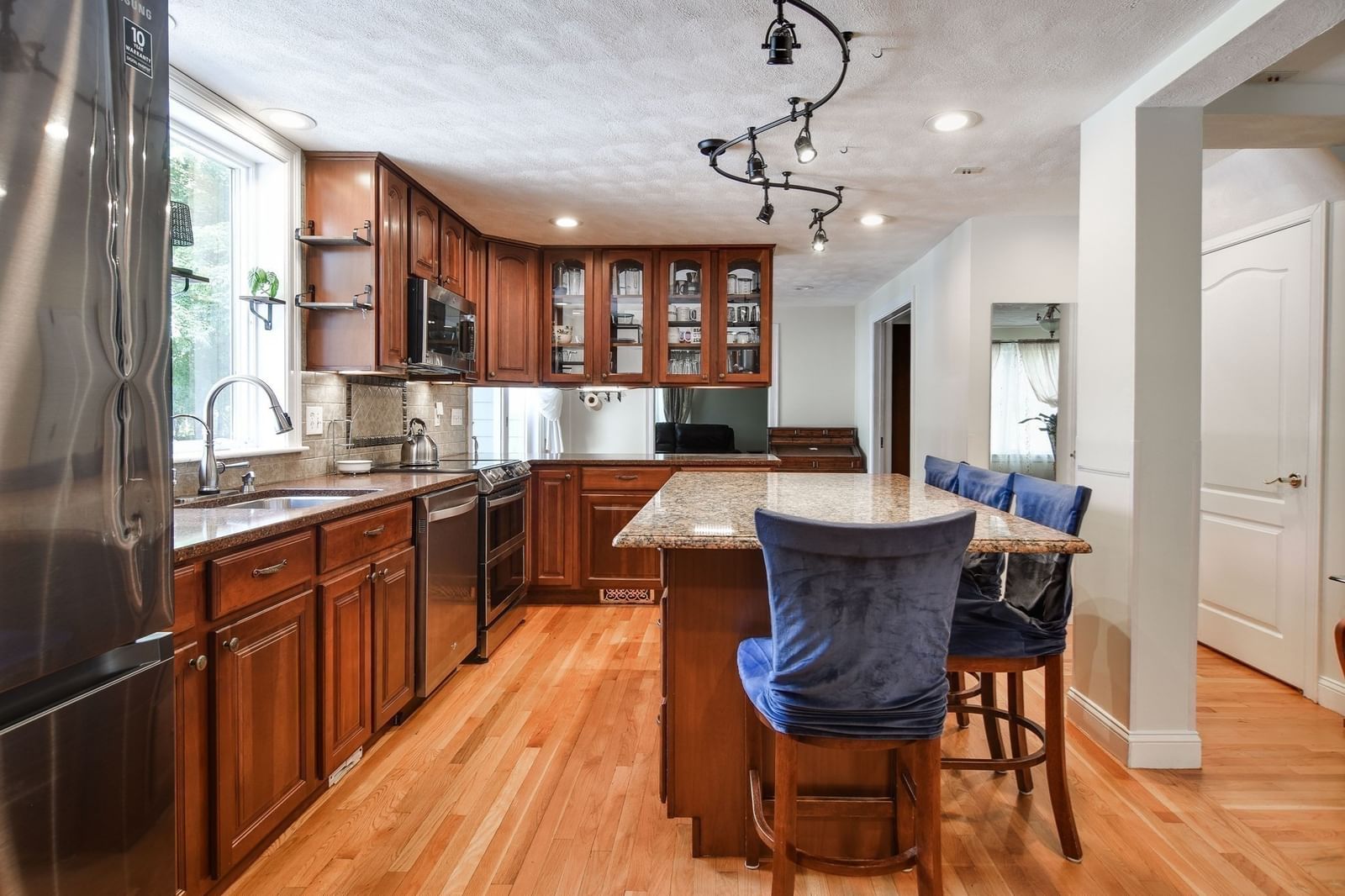 202 Boston Post Rd Wayland — Photo 8 of 38