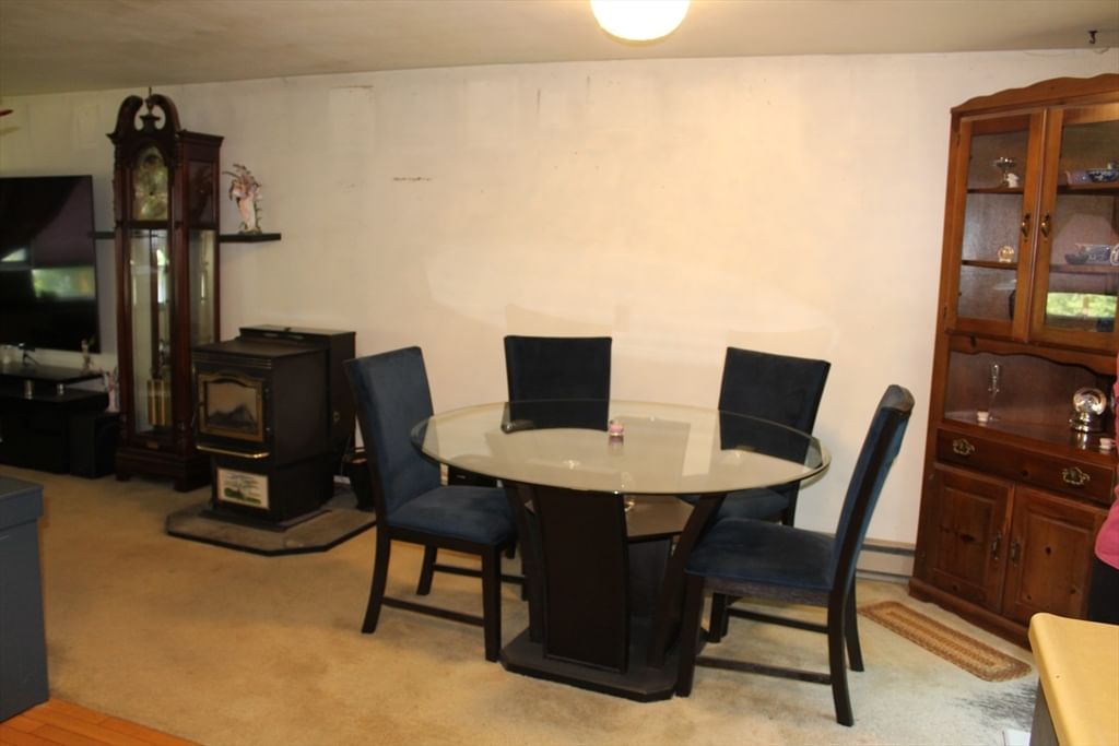 3 Howard George Ct Salisbury — Photo 3 of 9