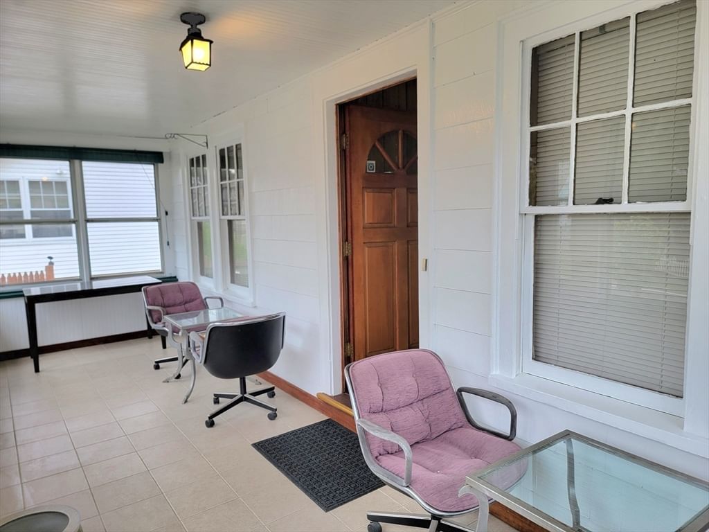166 Harvard St Quincy — Photo 3 of 28
