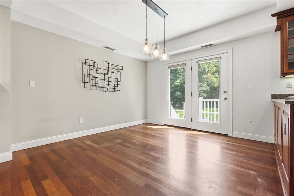 218 South #9 Waltham — Photo 11 of 30