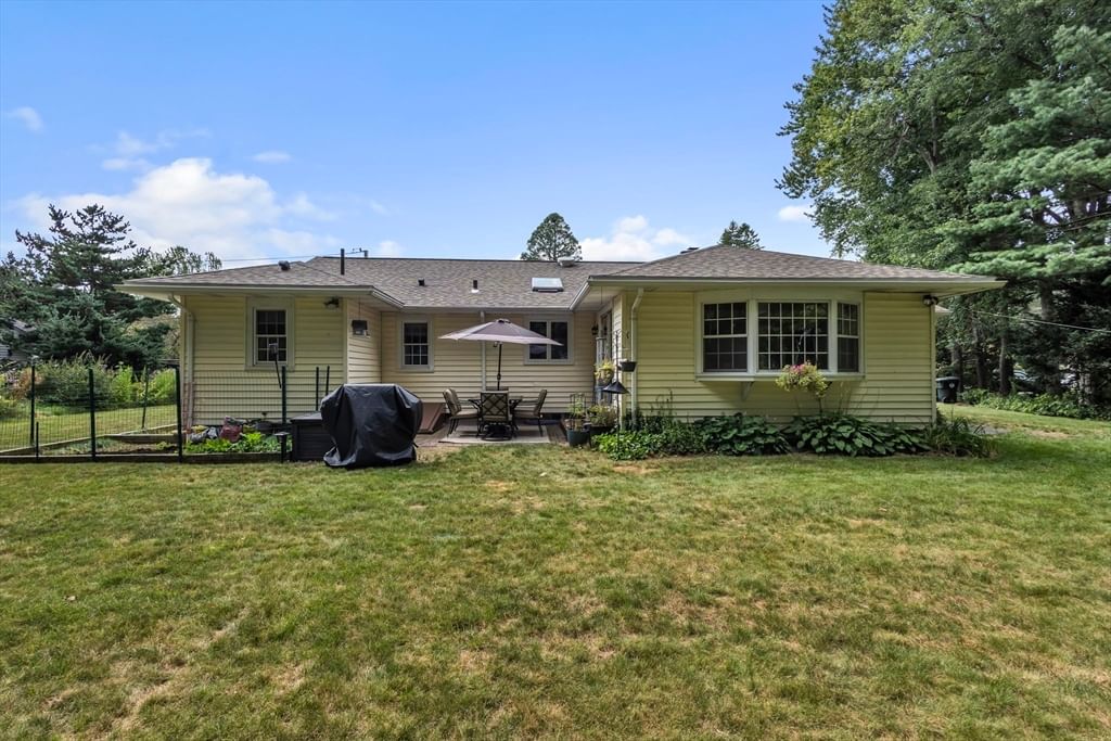 72 Powers Rd Holden — Photo 24 of 30