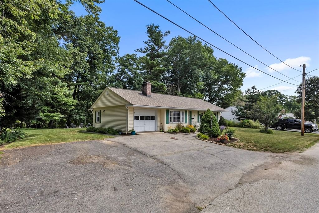 72 Powers Rd Holden — Photo 3 of 30