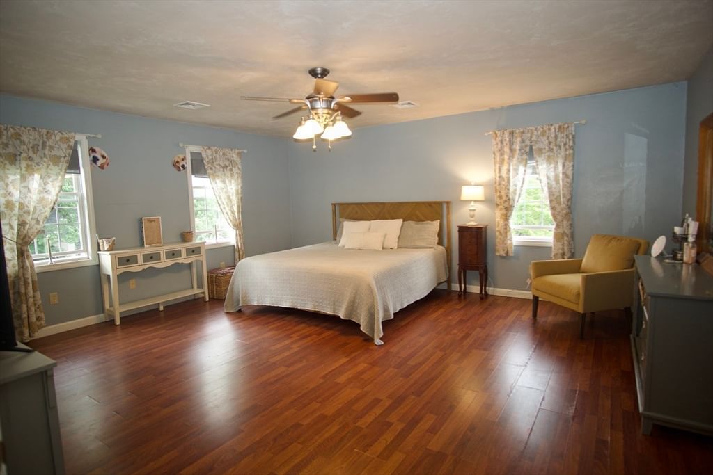 4 Williams Rd Sturbridge — Photo 12 of 22