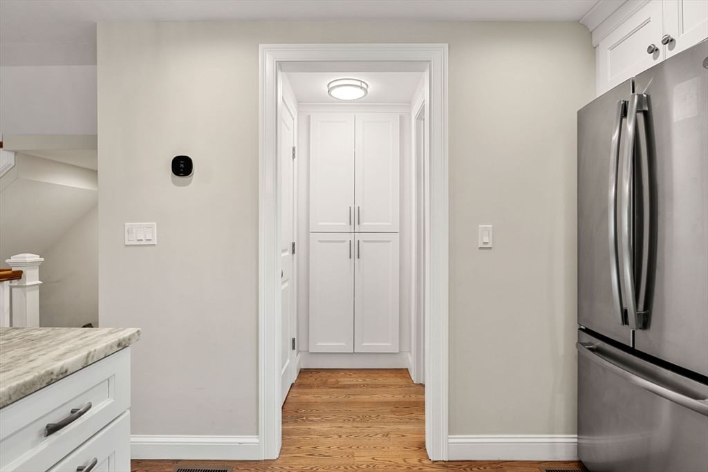 34 Beckford St #D Beverly — Photo 10 of 40
