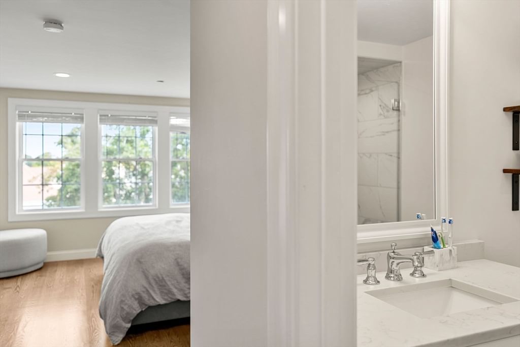 34 Beckford St #D Beverly — Photo 27 of 40