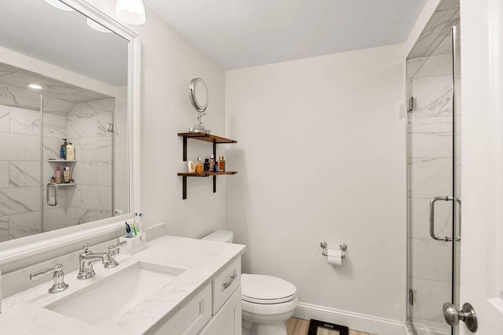34 Beckford St #D Beverly — Photo 28 of 40