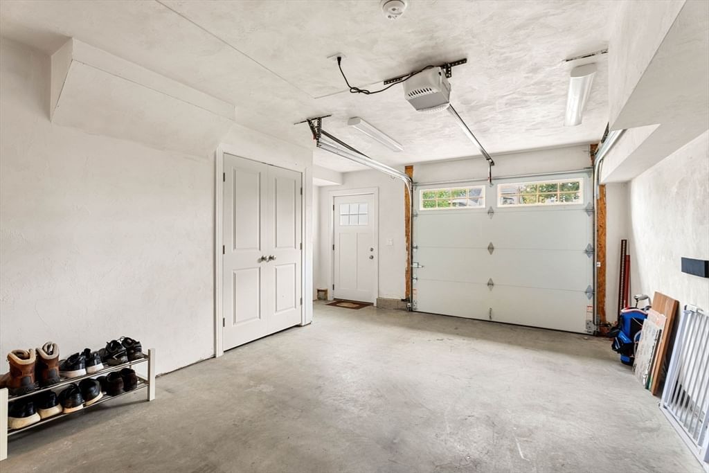 34 Beckford St #D Beverly — Photo 36 of 40