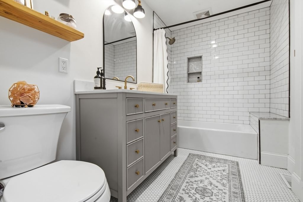 255 Gold St #2 Boston — Photo 13 of 21