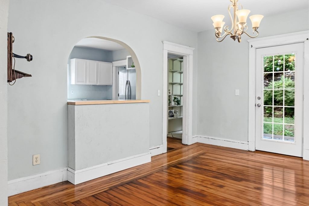 51 Francis Ave Holyoke — Photo 12 of 41