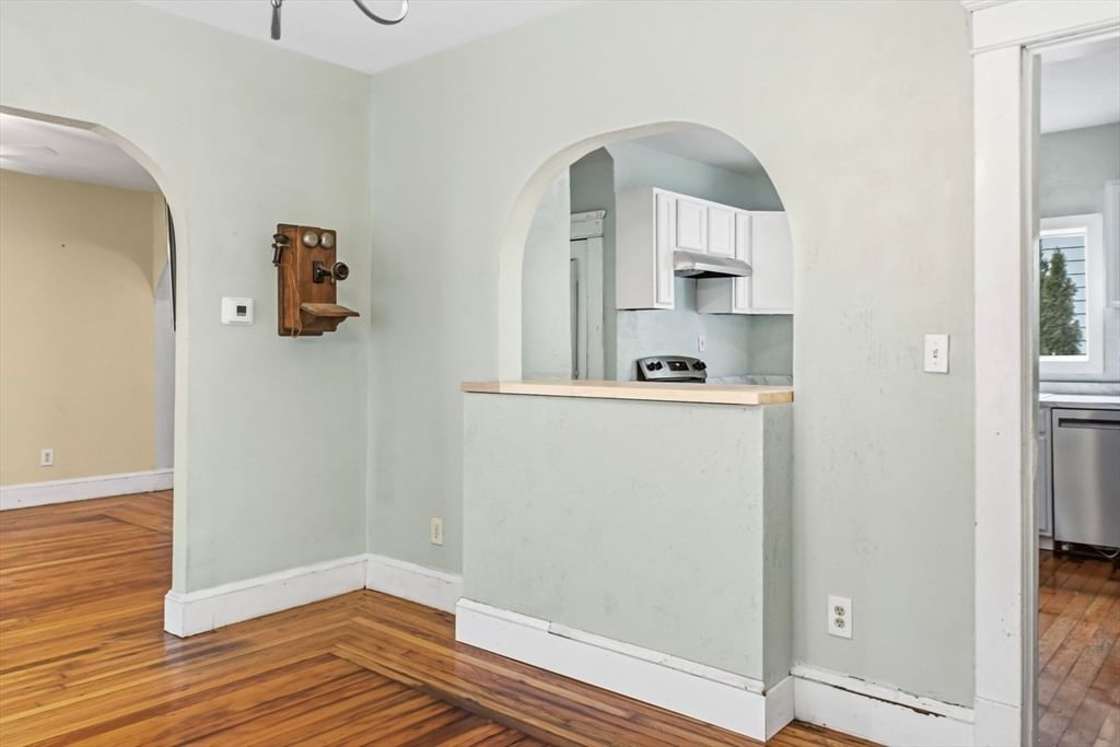 51 Francis Ave Holyoke — Photo 13 of 41