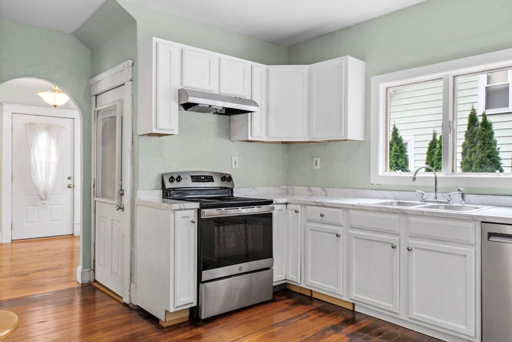 51 Francis Ave Holyoke — Photo 16 of 41