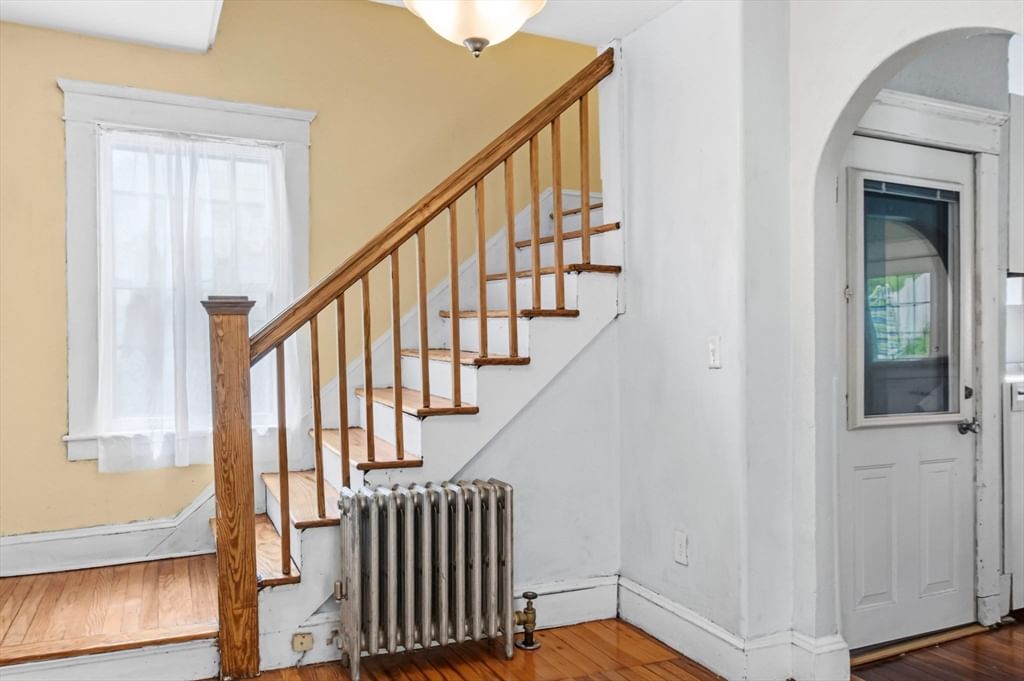 51 Francis Ave Holyoke — Photo 8 of 41