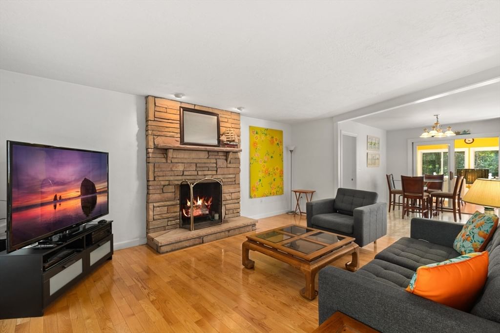 705 Main St Acton — Photo 11 of 35