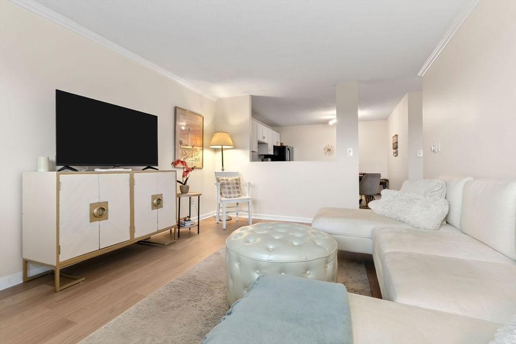 145 Essex Avenue #405 Gloucester — Photo 3 of 19