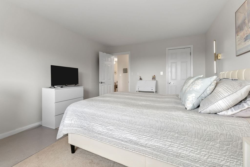 145 Essex Avenue #405 Gloucester — Photo 5 of 19