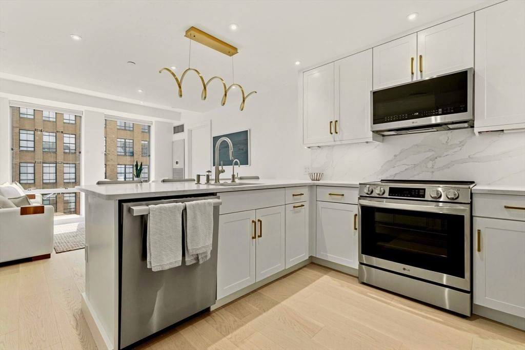 80 Broad St #1009 Boston — Photo 7 of 29