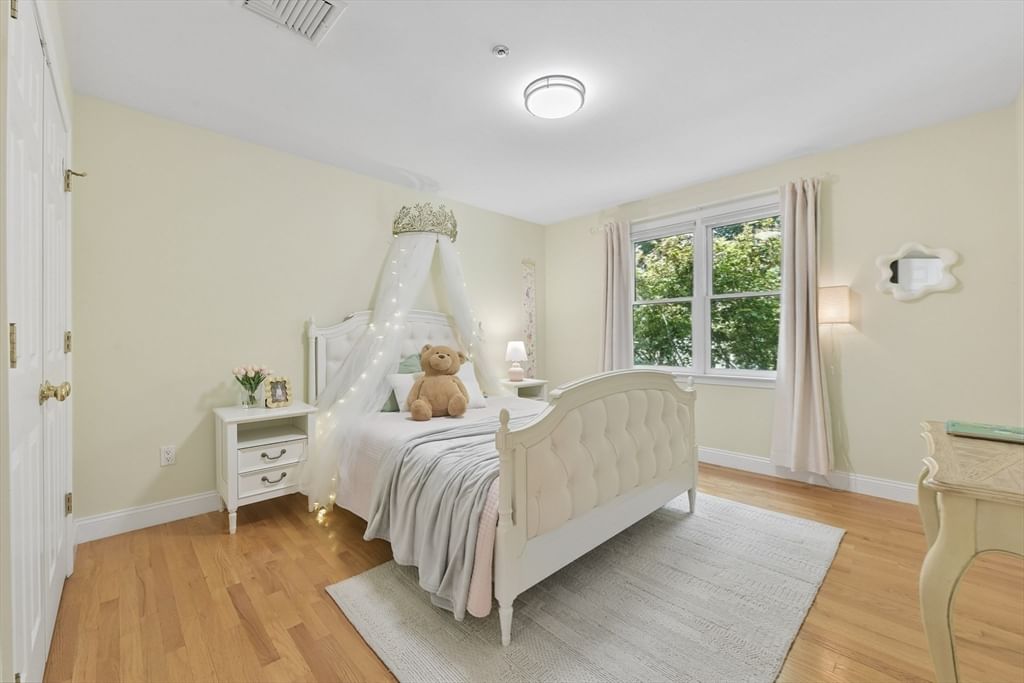 20 Pettee St #20 Newton — Photo 16 of 28