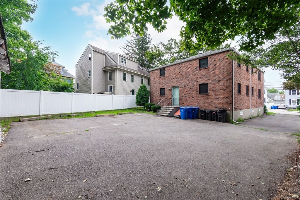 388 Crescent St. #1 Waltham — Photo 21 of 24