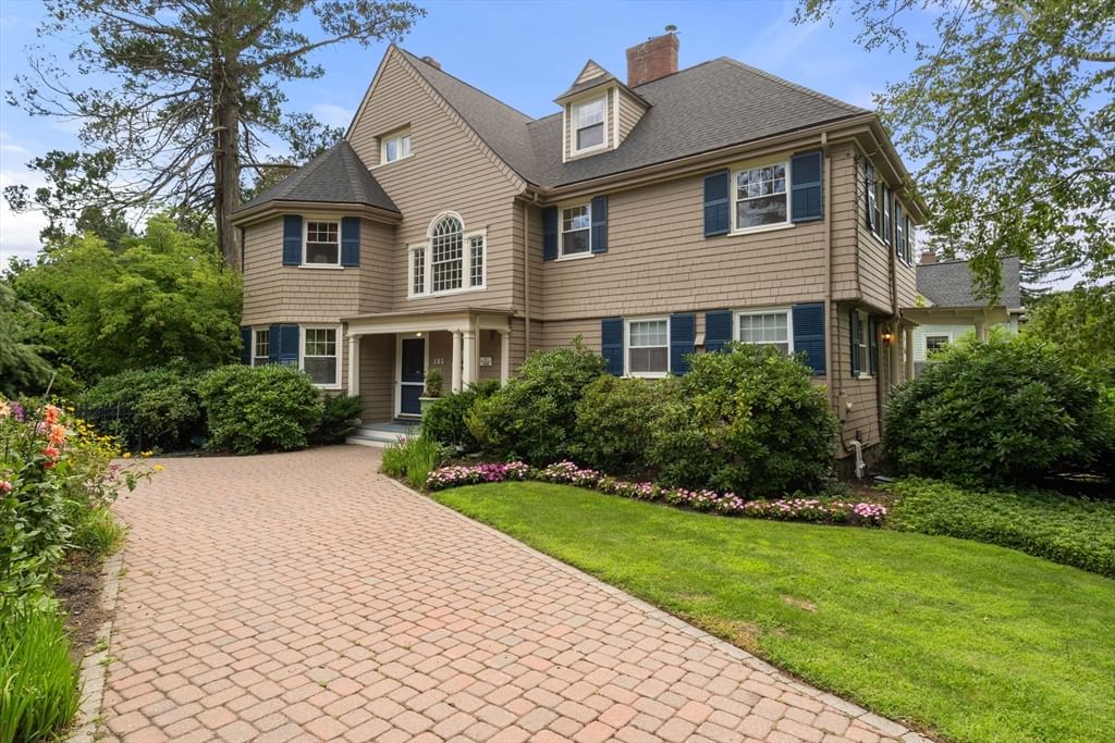 105 Randolph Ave Milton — Photo 26 of 35
