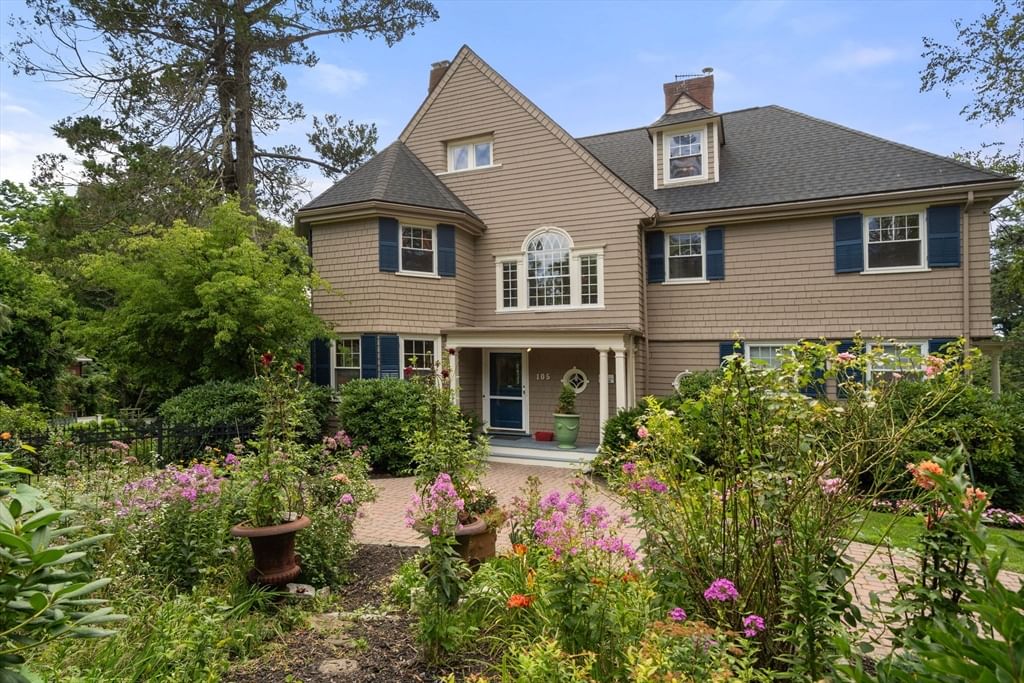 105 Randolph Ave Milton — Photo 27 of 35