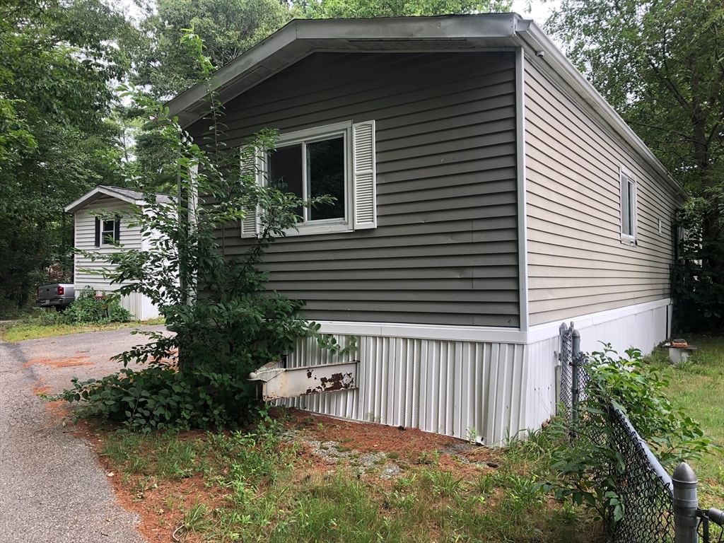 447 Washington St Norwell — Photo 2 of 9