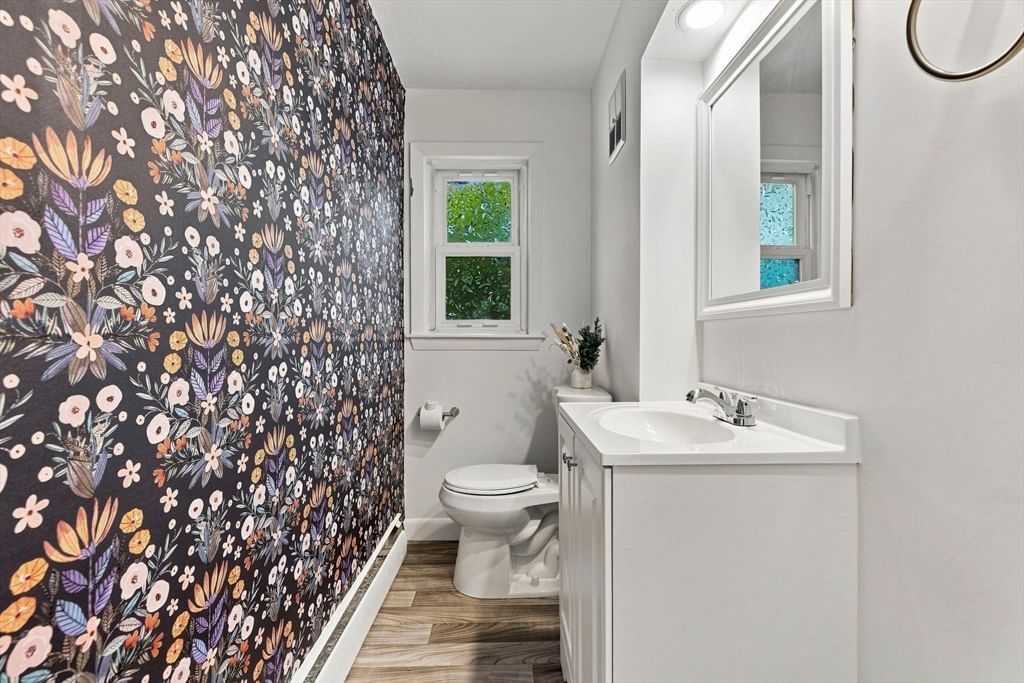 111 Mitchell Ave Medford — Photo 15 of 30
