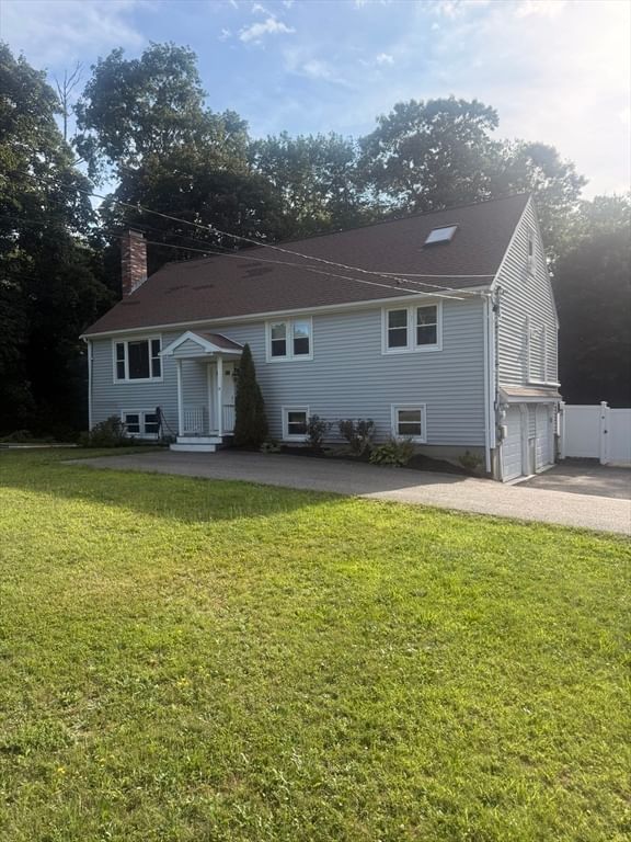 Property at 40 Poquanticut Ave, Easton, MA 02334