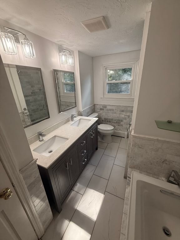 40 Poquanticut Ave Easton — Photo 19 of 25