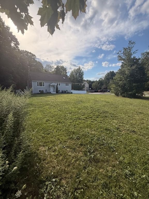 40 Poquanticut Ave Easton — Photo 6 of 25