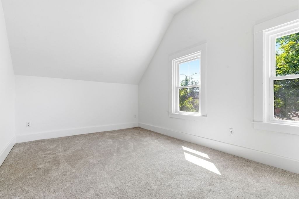 146A W Division St Braintree — Photo 19 of 42