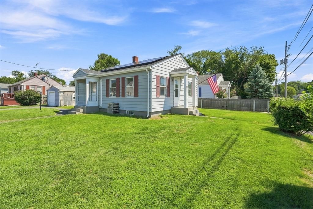 337 Wilbur Swansea — Photo 16 of 23