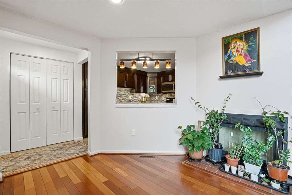 237 South St #6 Shrewsbury — Photo 10 of 42