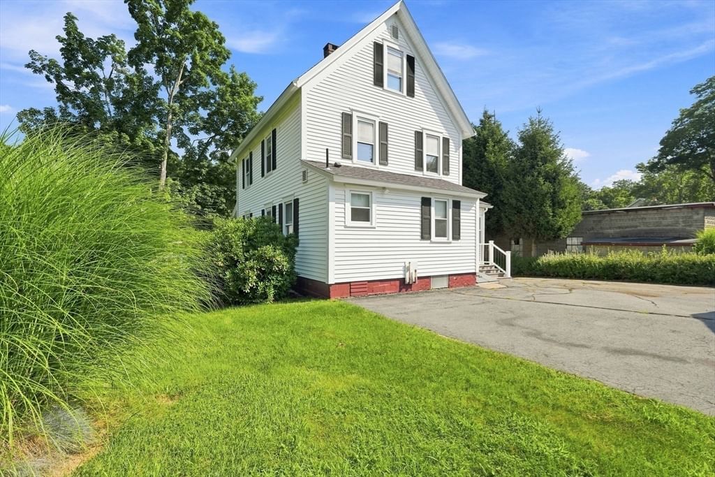 11 Newton Street Montague — Photo 4 of 32