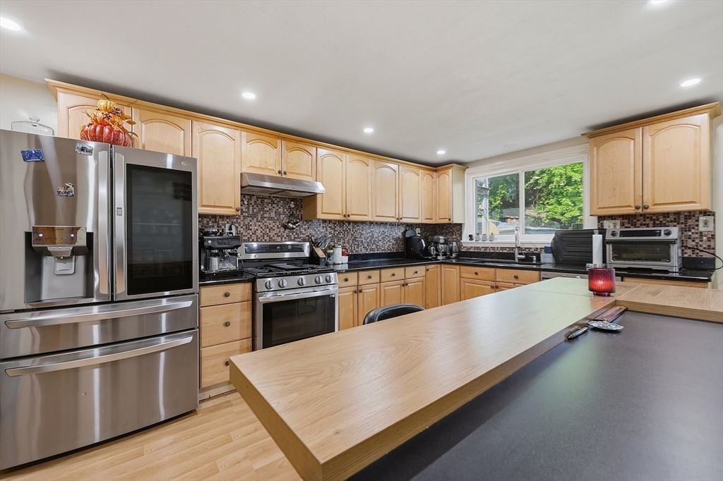 47 Chestnut St Lynn — Photo 13 of 41