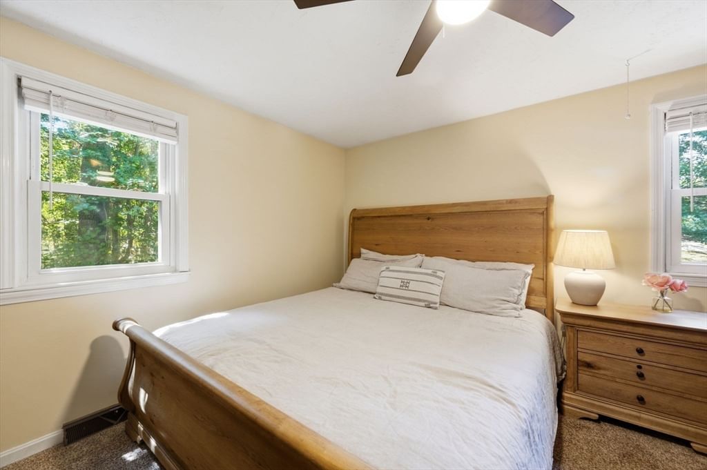 668 Summer St, Rockland, MA 02370 photo 4