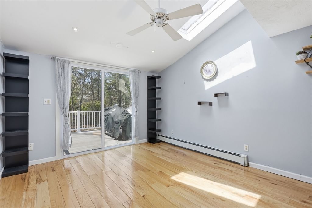 107 Pond St Rockland — Photo 10 of 42