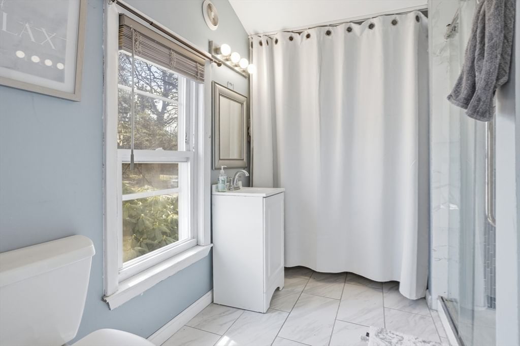 107 Pond St Rockland — Photo 18 of 42
