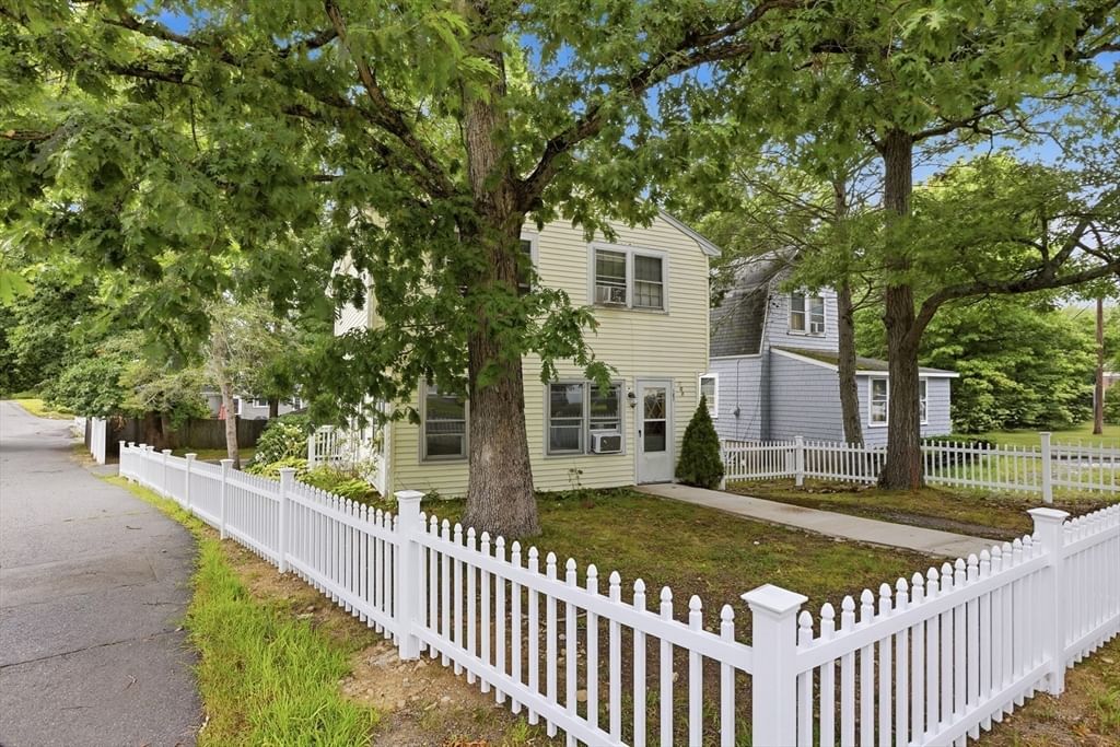 107 Pond St Rockland — Photo 34 of 42