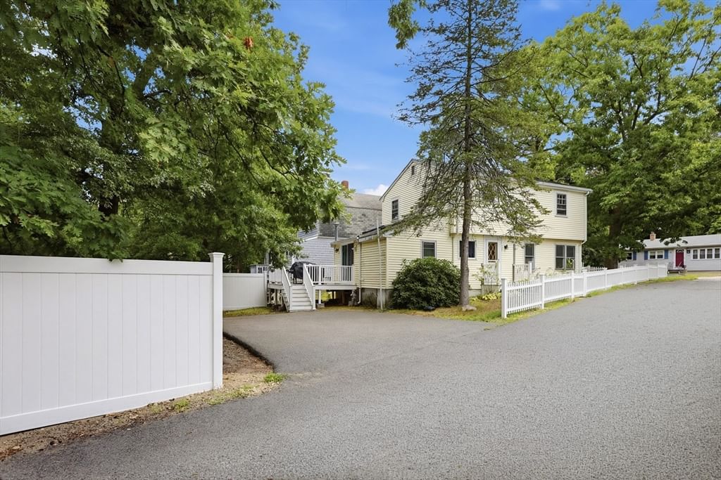 107 Pond St Rockland — Photo 36 of 42