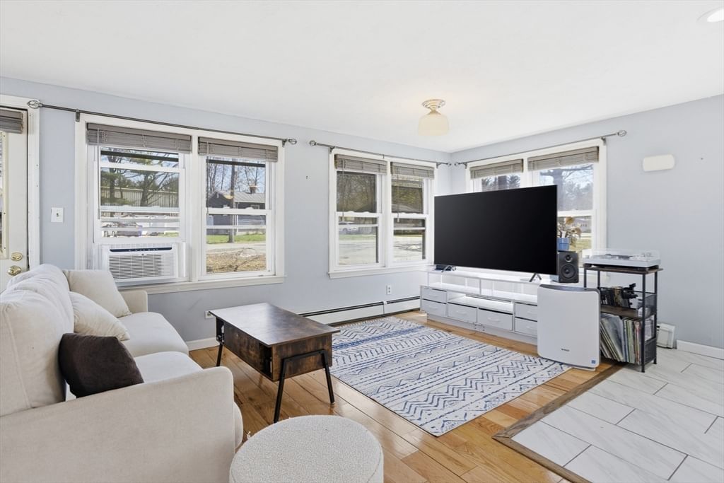 107 Pond St Rockland — Photo 5 of 42