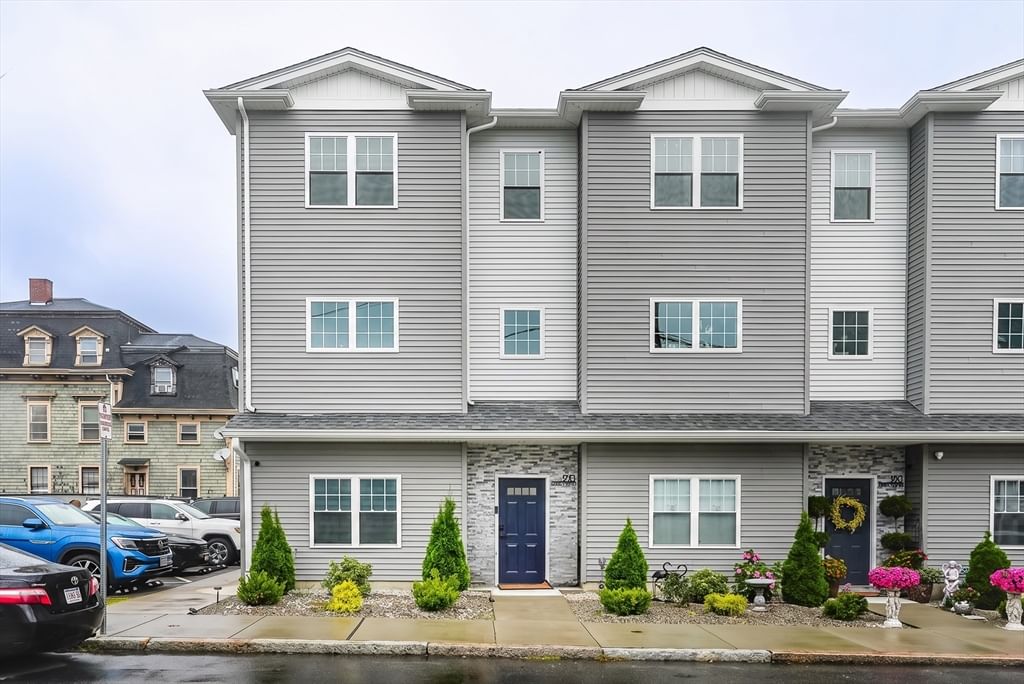 Property at 550 Spring St #1, Fall River, MA 02721